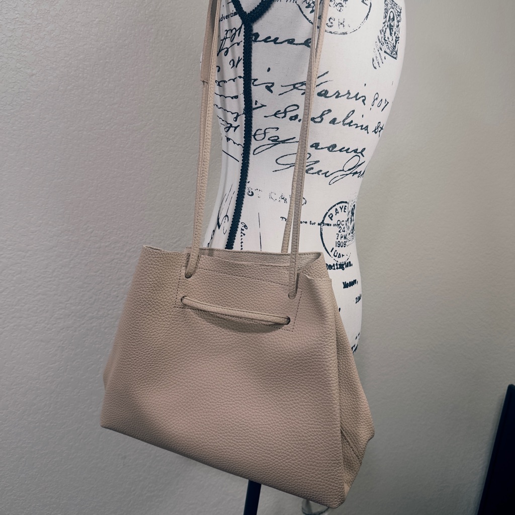 2/$40 The Perfect Spring Bag! Sophisticated Shoulder Bag By 8 Other Reasons